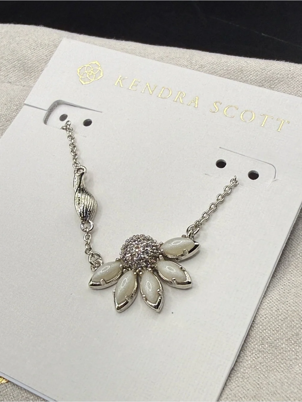 Kendra Scott Anya Flower Silver Pendant Necklace